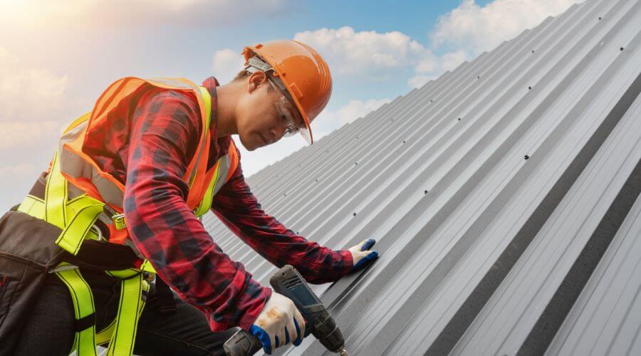 GAF certified roofer in Middle Amana, IA